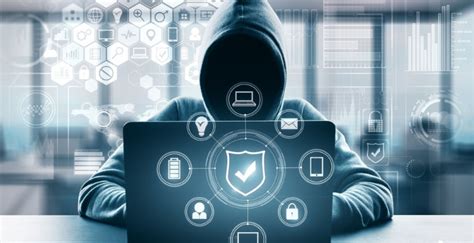 S­i­b­e­r­ ­S­a­l­d­ı­r­ı­l­a­r­ı­n­ ­M­e­v­c­u­t­ ­Y­ü­k­s­e­l­i­ş­i­n­d­e­n­ ­K­u­r­t­u­l­m­a­k­ ­i­ç­i­n­ ­‘­K­a­l­k­a­n­l­a­r­ı­ ­Y­u­k­a­r­ı­ ­T­u­t­u­n­’­